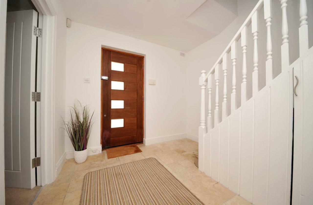 The Manse 6 Bedroom Holiday * Swansea