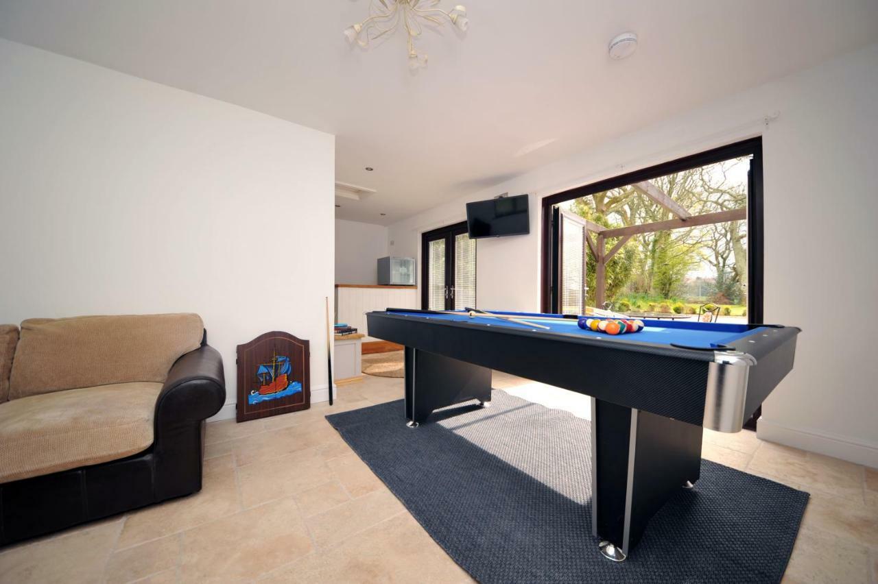 The Manse 6 Bedroom Holiday