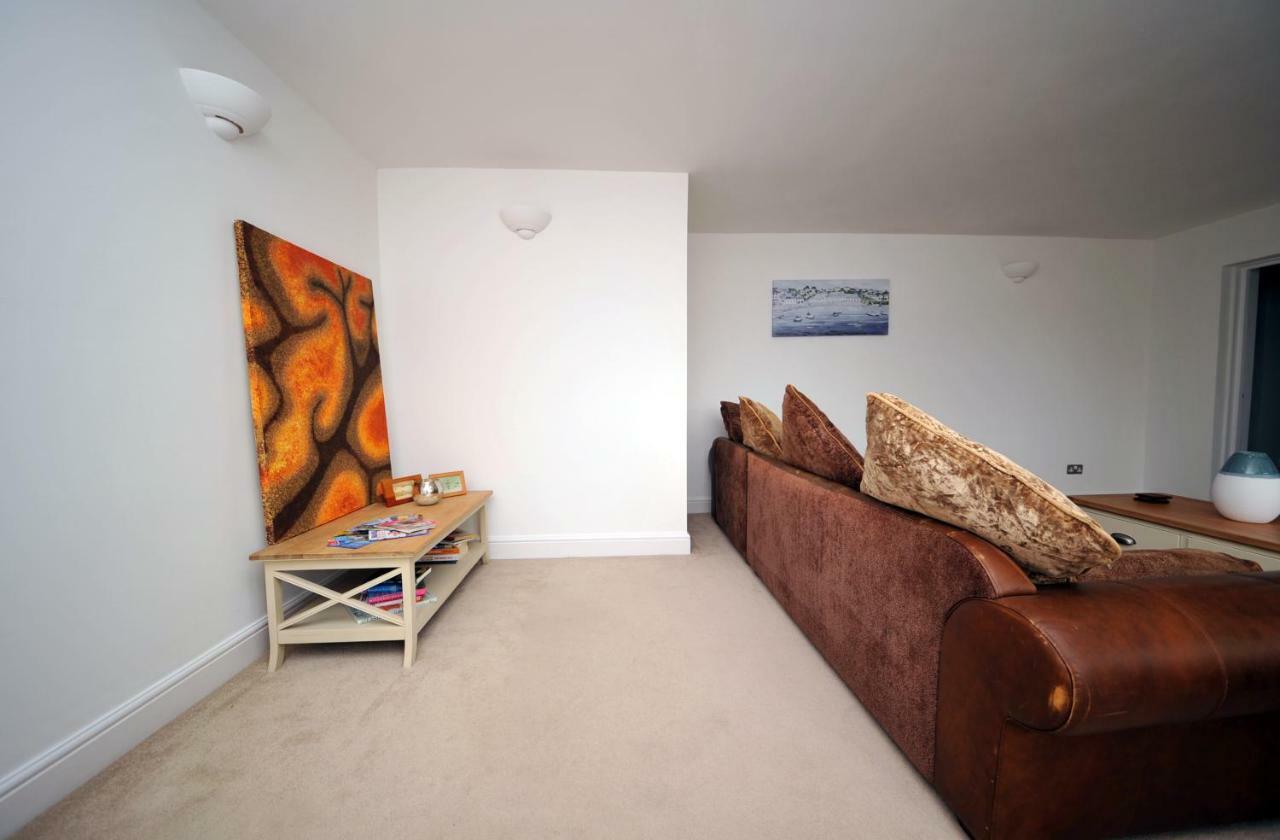 Holiday home The Manse 6 Bedroom Holiday Swansea