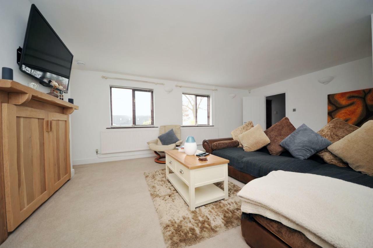 The Manse 6 Bedroom Holiday * Swansea