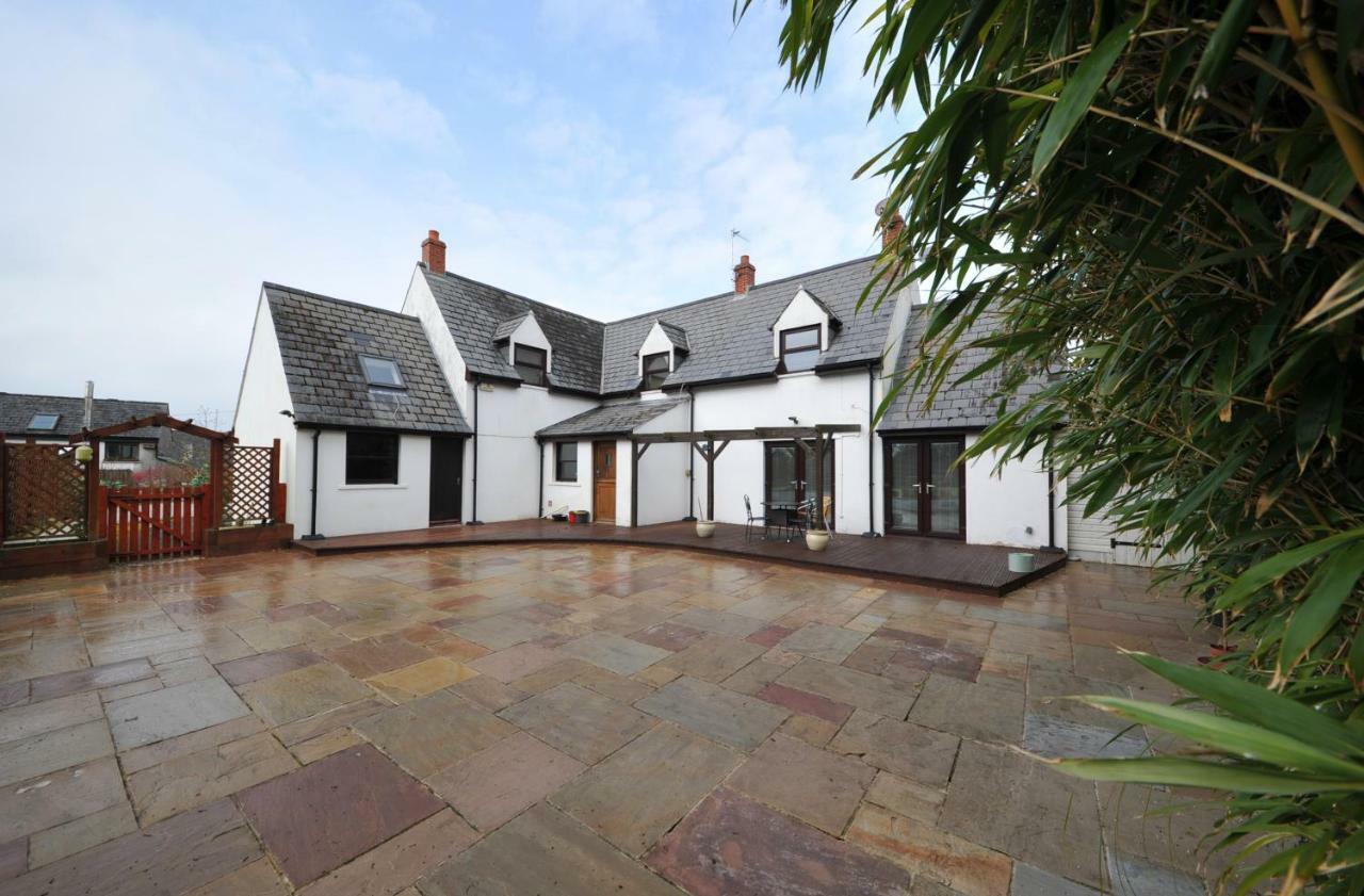 The Manse 6 Bedroom Holiday Holiday home Swansea